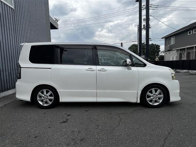 ヴォクシー2.0 ZS