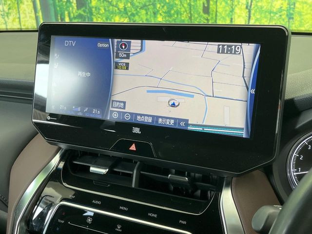 【12.3インチワイドナビ】高級感とインパクトのある大型ワイドナビを装備。各種オーディオ操作はもちろん、横長ワイド画面でのマップ2分割表示など、利便性も高いナビです♪