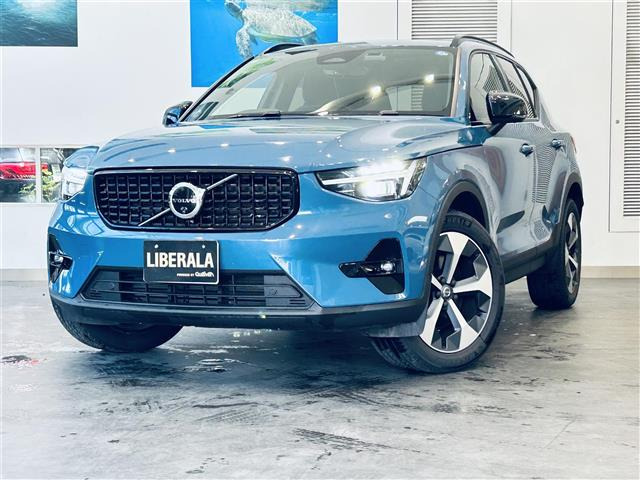 XC40アルティメット B4 AWD ダークエディション 4WD