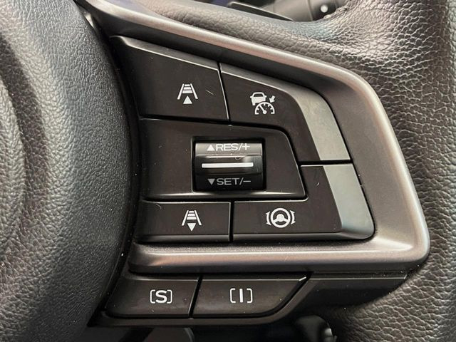 【全車速追従機能付クルーズコントロール】高速道路での長距離走行が楽に!!自動で速度を保つクルーズコントロールが、衝突軽減システムと連携し、前方の車両を感知して車間を保つように速度調節してくれます!!