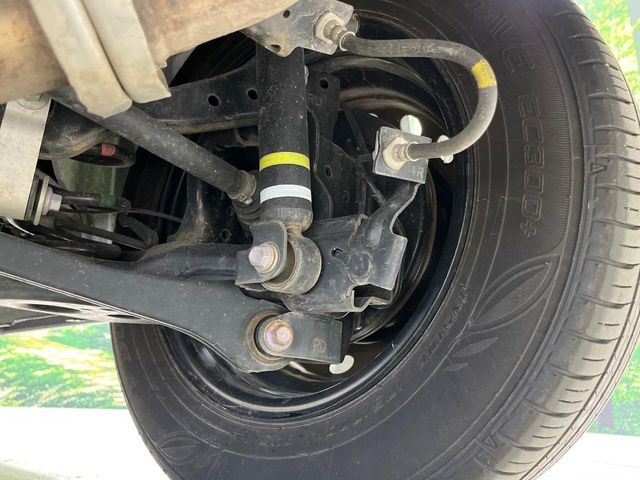 お車を安心してお乗りいただく為には、足回りの定期点検が欠かせません。サービスサポート(有償保証)では無料点検もご提供しており、安心のカーライフをお過ごしいただけるサポート体制が整っています。