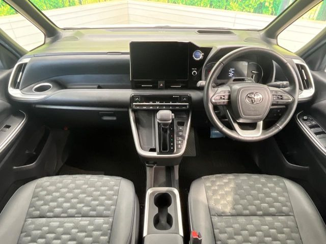 ヴォクシー1.8 ハイブリッド S-Z