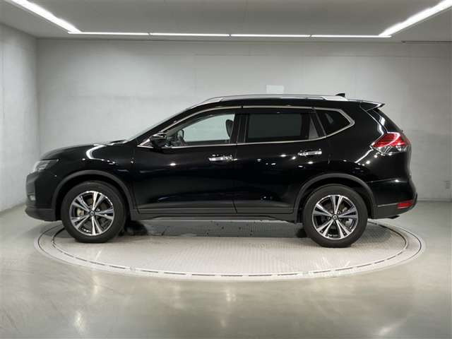 エクストレイル2.0 20Xi 4WD