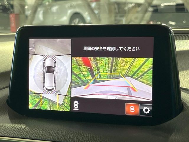 �y360&deg;�r���[���j�^�[�z��p�̃J�����ɂ��A�ォ�猩���낵���悤�Ȏ��_��360�x�N���}�̎��͂��m�F���邱�Ƃ��ł��܂������p�������m�F���₷���A�����ꏊ�ł̐؂�Ԃ��⒓�Ԃ��X���[�Y�ɍs���܂��B