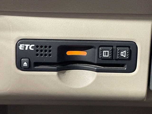 【ETC】高速道路の料金所をストレスなく通過!話題のスポットやサービスエリアに多い「スマートIC」利用時は必須のアイテムです。当店でセットアップを実施、ご納車当日からすぐにご利用いただけます!