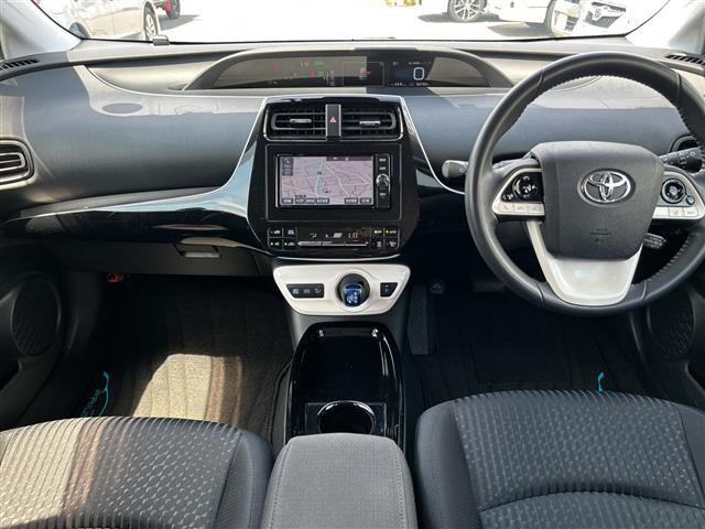 プリウス1.8 S セーフティ プラス