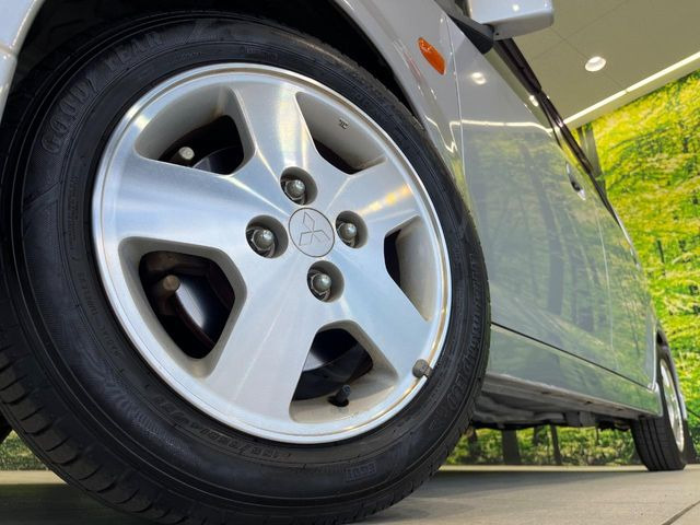 �y�����A���~�z�C�[���z�O�ςɃ}�b�`���������A���~�z�C�[���𑕒����Ă���܂��B�e��ЊO�A���~�z�C�[����A�X�^�b�h���X�^�C�����戵�����Ă���܂��B���񂲑��k����������