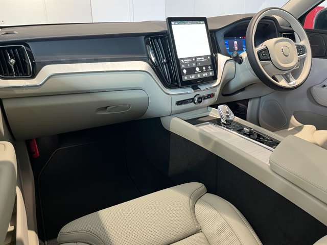 XC60ウルトラ B5 AWD 4WD