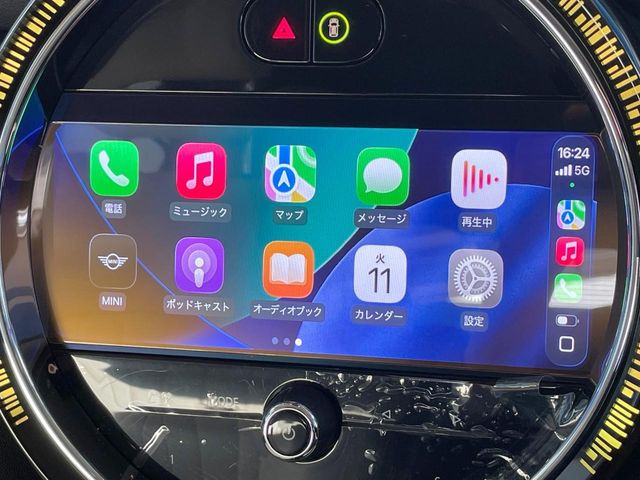��Apple Car Play:�X�}�z�Ƃ̗L���ڑ��ŁA�i�r�E�I�[�f�B�I�Đ��ȂǃX�}�z�̃A�v���@�\����ʂł��g����֗��@�\�ł�!