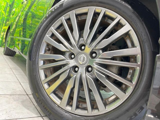 �y����18�C���`�A���~�z�C�[���z�O�ςɃ}�b�`���������A���~�z�C�[���𑕒����Ă���܂��B�e��ЊO�A���~�z�C�[����A�X�^�b�h���X�^�C�����戵�����Ă���܂��B���񂲑��k����������
