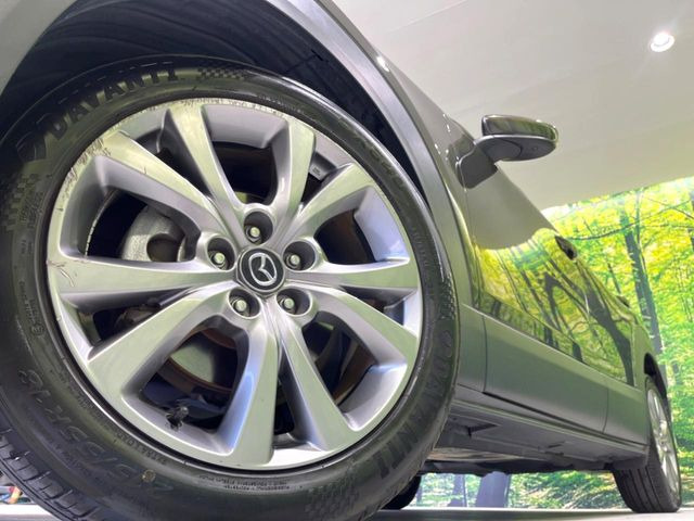 �y����18�C���`�A���~�z�C�[���z�O�ςɃ}�b�`���������A���~�z�C�[���𑕒����Ă���܂��B�e��ЊO�A���~�z�C�[����A�X�^�b�h���X�^�C�����戵�����Ă���܂��B���񂲑��k����������