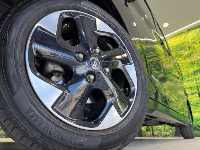 �y����14�C���`�A���~�z�C�[���z�O�ςɃ}�b�`���������A���~�z�C�[���𑕒����Ă���܂��B�e��ЊO�A���~�z�C�[����A�X�^�b�h���X�^�C�����戵�����Ă���܂��B���񂲑��k����������
