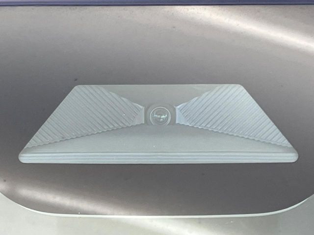 【ホンダセンシング】走行中に前方の車両等を認識し、衝突しそうな時は警報とブレーキで衝突回避と被害軽減をアシスト。より安全にドライブをお楽しみいただけます。