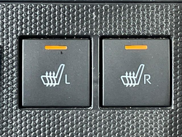 【シートヒーター】寒い日に重宝するシートヒーター!エアコンより早く温まってくれるので寒がりの人も安心ですね♪エアコンの温風は乾燥するから苦手、という方にもをおすすめです。