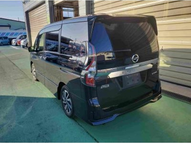 セレナ1.2 e-POWER ハイウェイスターV