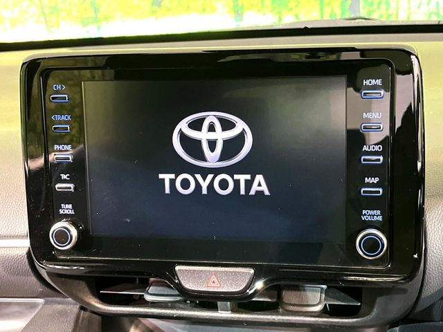 �y8�C���` �f�B�X�v���C�I�[�f�B�I�z���ʂ̃f�B�X�v���C��AppleCarPlay��AndroidAuto�����p�\�B�傫�ȉ�ʂŃX�}�z�i�r�A�v���������p���������܂���