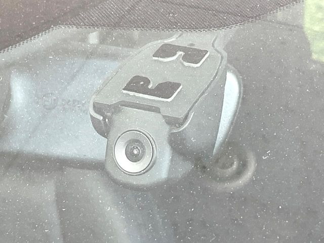 【ドライブレコーダー】ドライブレコーダー装備!走行中はもちろん、あおり運転や事故に遭遇した際、映像で記録し、万一のリスクに備えます。※記録用SDカードはお客様ご自身でご準備いただく必要があります。