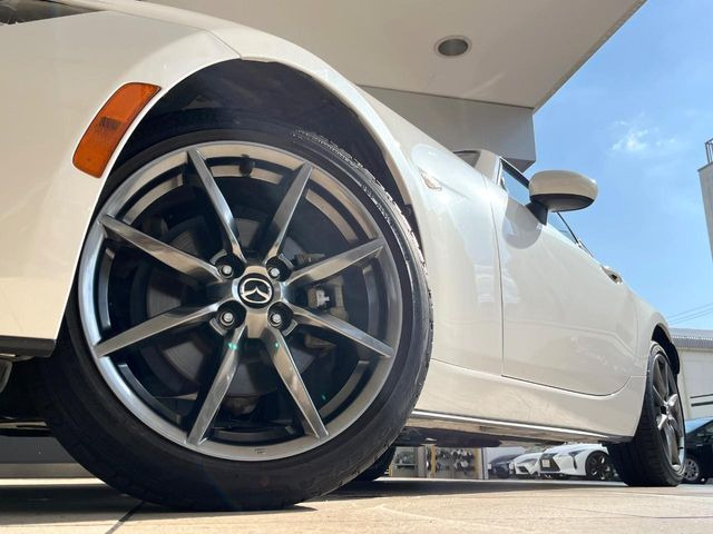 �y����17�C���`�A���~�z�C�[���z�O�ςɃ}�b�`���������A���~�z�C�[���𑕒����Ă���܂��B�e��ЊO�A���~�z�C�[����A�X�^�b�h���X�^�C�����戵�����Ă���܂��B���񂲑��k����������