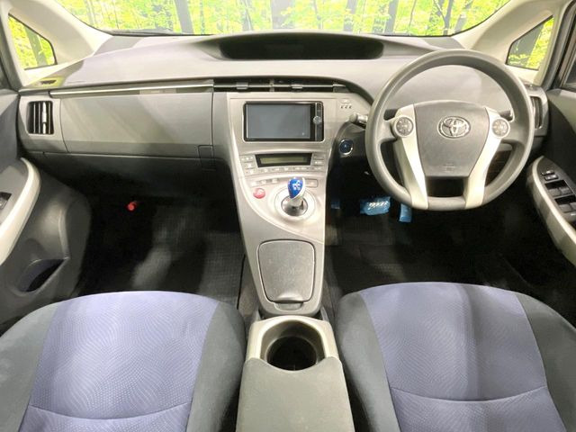 プリウス1.8 S