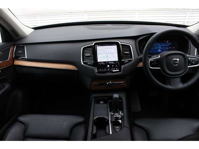 XC90プラス B5 AWD 4WD