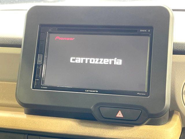 【ディスプレイオーディオ】お手持ちのスマートフォンとの連携で、ナビや音楽再生など各種アプリを使用可能。スマホに近い感覚でお使いいただけます♪