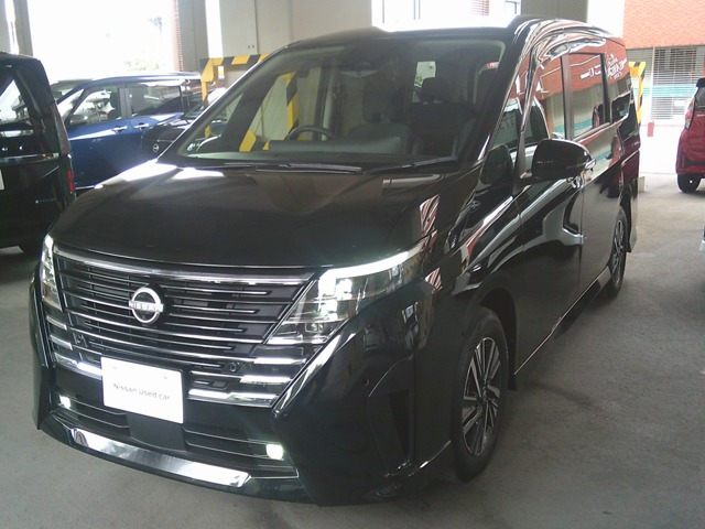 セレナ1.4 e-POWER ハイウェイスターV