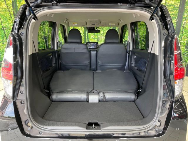 普段のお買い物や通勤、送迎等に十分な荷室スペースを確保しております。セカンドシートを倒すと、大きな荷物の積載も可能です♪