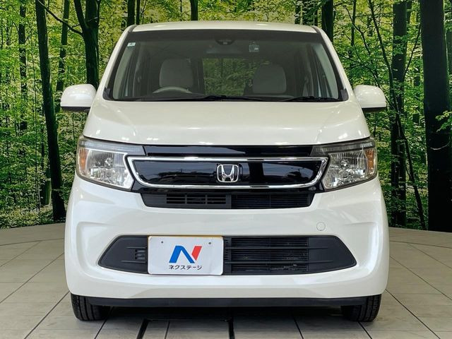 弊社では、全車『修復歴なし』のお車のみ取り扱っております。専任バイヤーによる厳選した仕入れの後、入庫後の車両チェックを行い、ネクステージが認定した高品質な中古車をご提供しております。