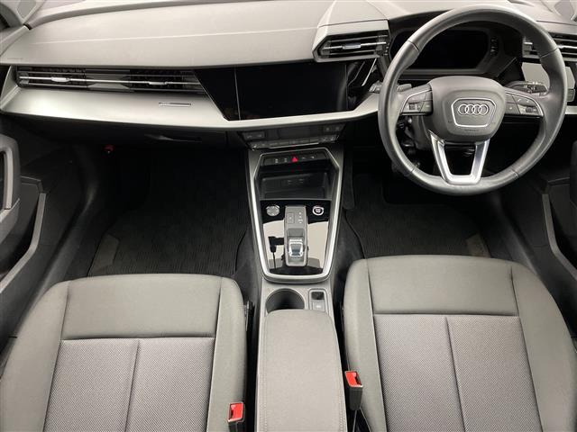 A3セダン30 TFSI