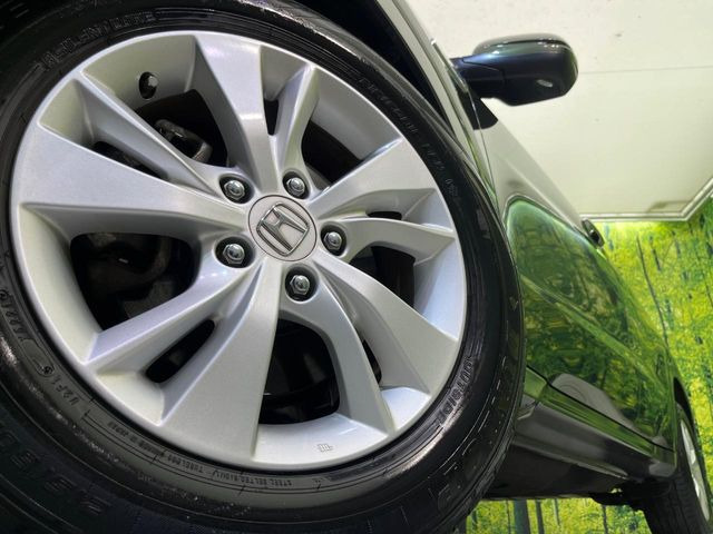 �y����16�C���`�A���~�z�C�[���z�O�ςɃ}�b�`���������A���~�z�C�[���𑕒����Ă���܂��B�e��ЊO�A���~�z�C�[����A�X�^�b�h���X�^�C�����戵�����Ă���܂��B���񂲑��k����������