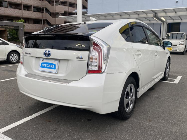 プリウス1.8 S