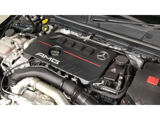AクラスAMG A35 4マチック (BSG搭載モデル) 4WD