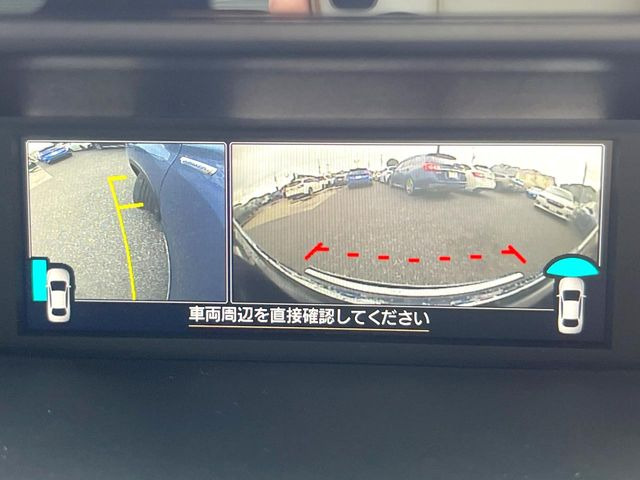【フロント&サイドカメラ】ドライバーから見にくい死角部分を映像で確認できる前方と左側面にカメラを装着。見通しがきかない場所や住宅密集地などを運転することが多い人におすすめの安心装備です。
