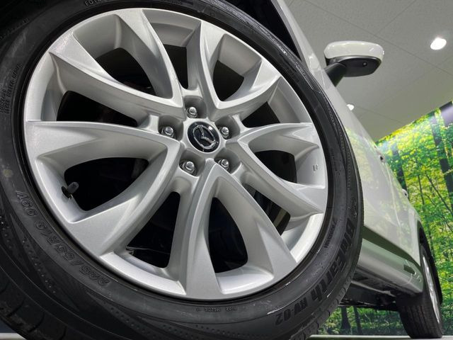 �y����19�C���`�A���~�z�C�[���z�O�ςɃ}�b�`���������A���~�z�C�[���𑕒����Ă���܂��B�e��ЊO�A���~�z�C�[����A�X�^�b�h���X�^�C�����戵�����Ă���܂��B���񂲑��k����������