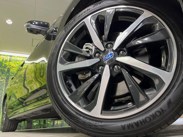 �y����18�C���`�A���~�z�C�[���z�O�ςɃ}�b�`���������A���~�z�C�[���𑕒����Ă���܂��B�e��ЊO�A���~�z�C�[����A�X�^�b�h���X�^�C�����戵�����Ă���܂��B���񂲑��k����������