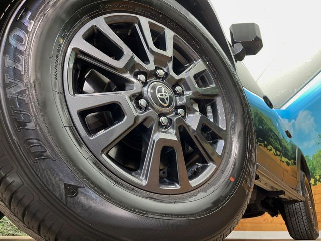 �y18�C���`�A���~�z�C�[���z�O�ςɃ}�b�`�����A���~�z�C�[���𑕒����Ă���܂��B�e��A���~�z�C�[����A�X�^�b�h���X�^�C�����戵�����Ă���܂��B���񂲑��k����������