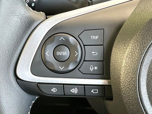 【ステアリングスイッチ】運転中、前方から目線をそらすことなく、オーディオ等の操作が可能な便利機能!安心&快適なドライブを演出してくれます♪
