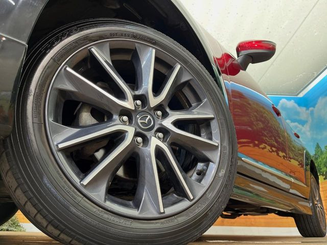 �y����18�C���`�A���~�z�C�[���z�O�ςɃ}�b�`���������A���~�z�C�[���𑕒����Ă���܂��B�e��ЊO�A���~�z�C�[����A�X�^�b�h���X�^�C�����戵�����Ă���܂��B���񂲑��k����������