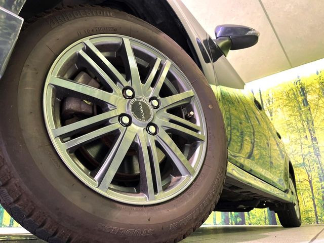 �y15�C���`�A���~�z�C�[���z�O�ςɃ}�b�`�����A���~�z�C�[���𑕒����Ă���܂��B�e��A���~�z�C�[����A�X�^�b�h���X�^�C�����戵�����Ă���܂��B���񂲑��k����������