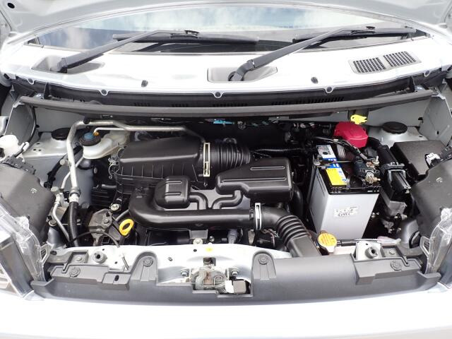 エンジンルームもきれいですよ。機関機構系も良好です。納車前に点検整備も行います。エンジンオイル・オイルフィルター等は交換致します。