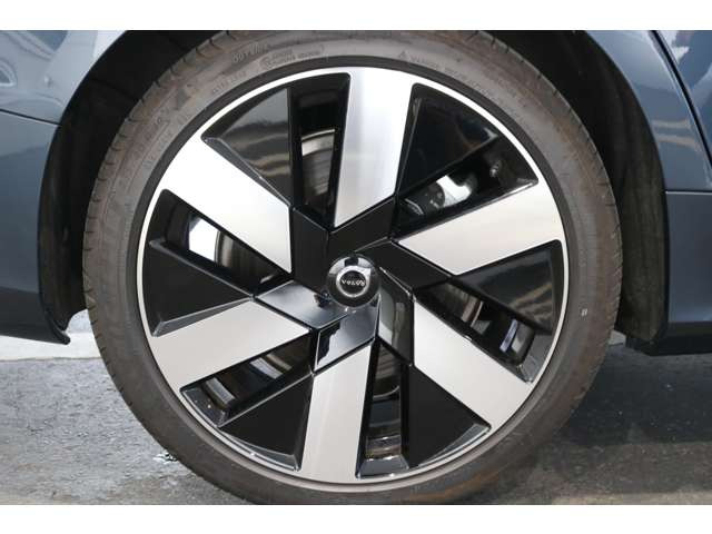 V60ウルトラ T6  AWD プラグインハイブリッド 4WD
