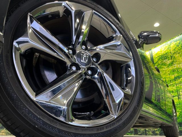 �y����18�C���`�A���~�z�C�[���z�O�ςɃ}�b�`���������A���~�z�C�[���𑕒����Ă���܂��B�e��ЊO�A���~�z�C�[����A�X�^�b�h���X�^�C�����戵�����Ă���܂��B���񂲑��k����������