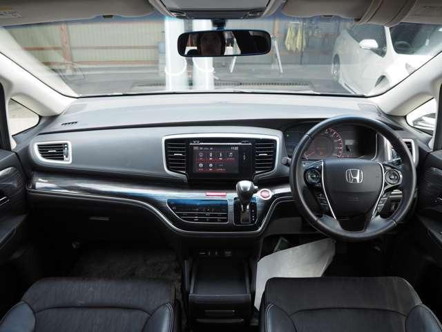 オデッセイ2.4 アブソルート EX 4WD