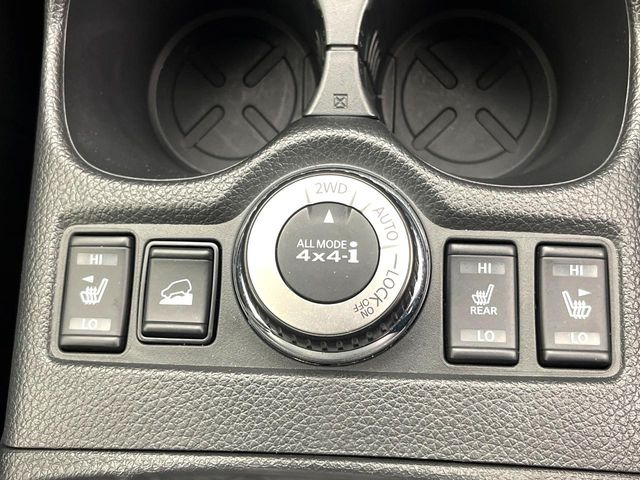 【前席+後席シートヒーター】寒い日に重宝するシートヒーターを後席にも装備!エアコンより早く温まってくれるので寒がりの人も安心ですね♪エアコンの温風は乾燥するから苦手、という方にもをおすすめです。