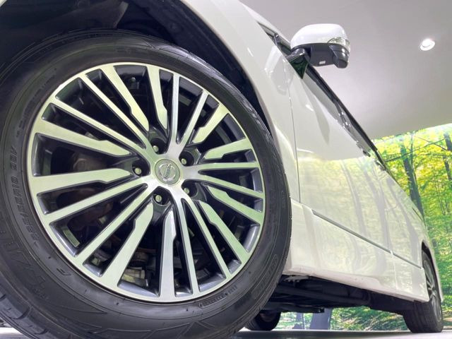 �y����18�C���`�A���~�z�C�[���z�O�ςɃ}�b�`���������A���~�z�C�[���𑕒����Ă���܂��B�e��ЊO�A���~�z�C�[����A�X�^�b�h���X�^�C�����戵�����Ă���܂��B���񂲑��k����������
