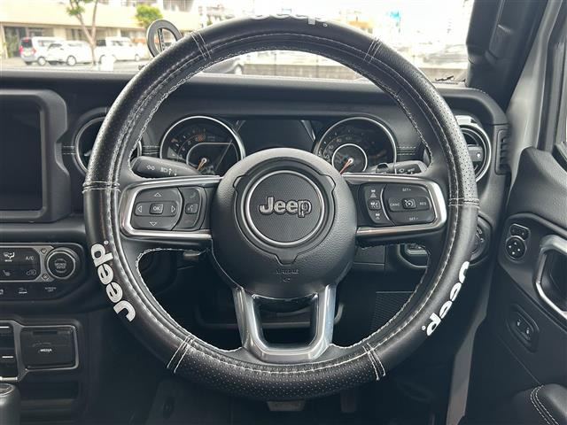 ラングラーアンリミテッド サハラ 4WD