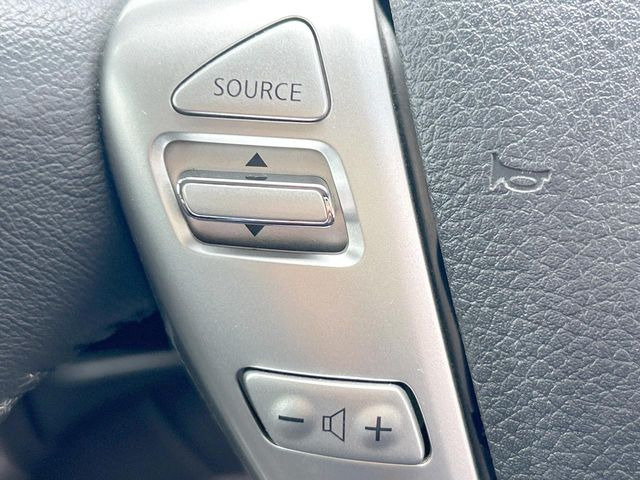 【ステアリングスイッチ】運転中、前方から目線をそらすことなく、オーディオ等の操作が可能な便利機能!安心&快適なドライブを演出してくれます♪