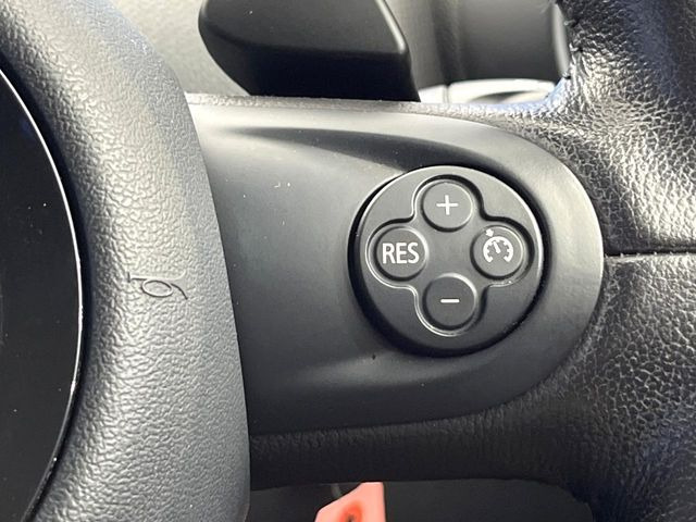 ���I�[�g�N���[�Y�R���g���[��:�������H�⎩���Ԑ�p���H���ɂāA�葬���q���\�ƂȂ�֗��ȋ@�\�ł��B�������ړ��̍ۂł����ɂ����֗��ɂ��g�����������܂���