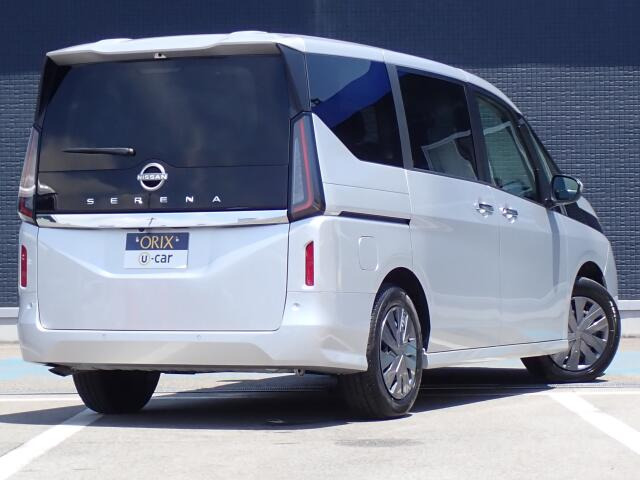 オリックス認定中古車は御納車前に全車12または24ヶ月月点検を実施しオイル、エレメント、全ワイパーゴム、エアコンフィルターは無条件で新品に交換致します。安心の充実整備です。