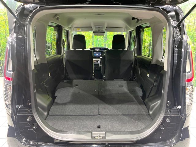 普段のお買い物や通勤、送迎等に十分な荷室スペースを確保しております。セカンドシートを倒すと、大きな荷物の積載も可能です♪